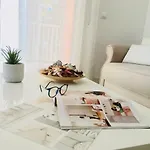 Litoral Mar Dream 17, Front, Free Wi-fi, Private Parking, Pool Διαμέρισμα