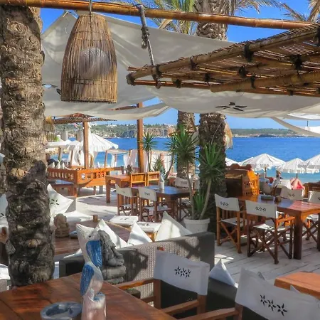 Litoral Mar Dream 17, Front, Free Wi-fi, Private Parking, Pool