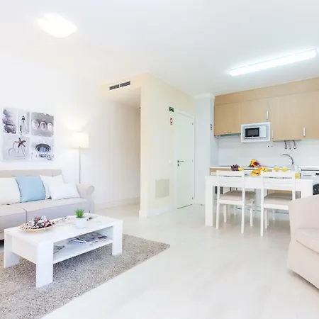 Litoral Mar Dream 17, Front, Free Wi-fi, Private Parking, Pool 아파트 *
