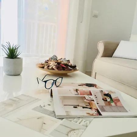 Litoral Mar Dream 17, Front, Free Wi-fi, Private Parking, Pool Appartement
