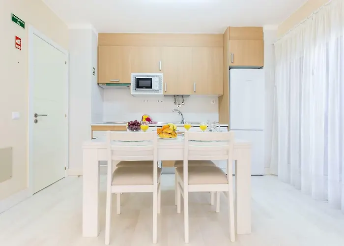 Litoral Mar Dream 17, Front, Free Wi-fi, Private Parking, Pool *