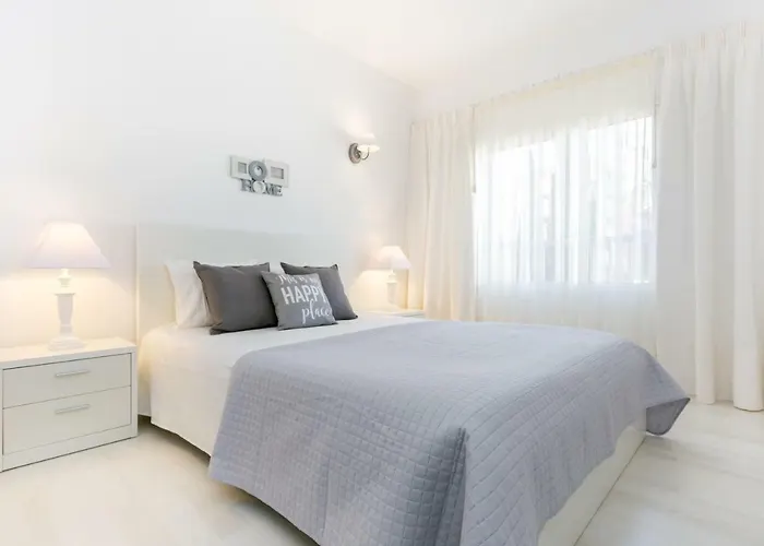 Apartamento Litoral Mar Dream 17, Front, Free Wi-fi, Private Parking, Pool *